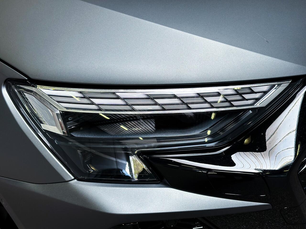 Audi RS3 Sportback 2.5 TFSI quattro |RS-Schaalstoelen|Sonos|MatteGrijs|HUD|Alcantara|Vol!