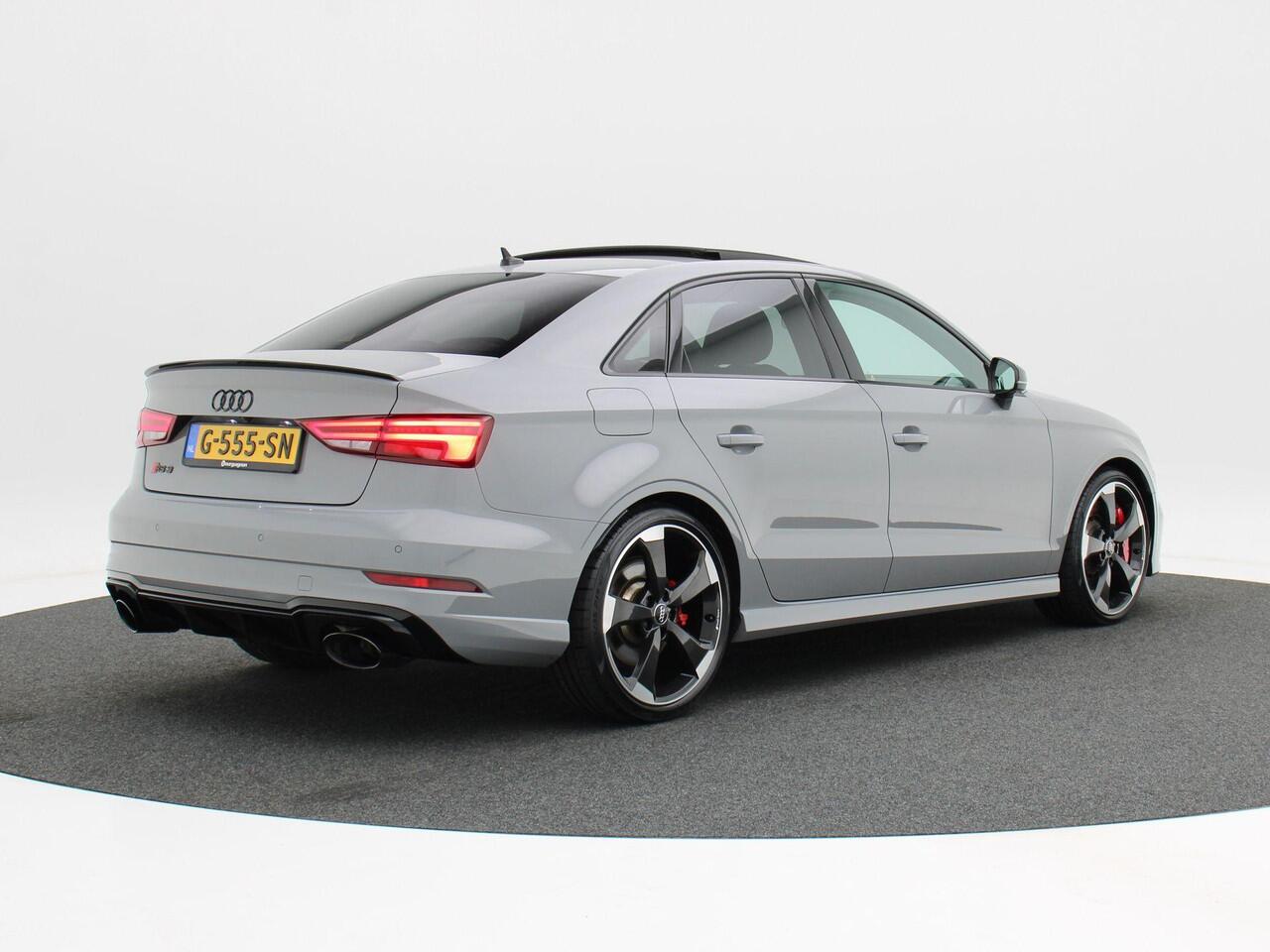 Audi RS3 Limousine 2.5 TFSi 400 Pk RS 3 quattro | Panorama Dak | B&O Audio | Camera | Bluetooth | Adaptive Cruise | Climate Control | 19 Inch | 68.435 Km