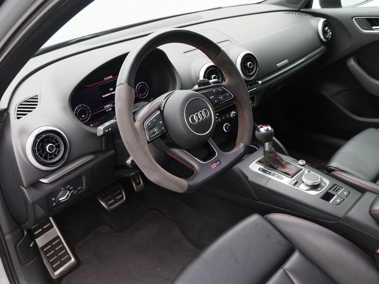 Audi RS3 Sportback 2.5 TFSi 400 Pk quattro | Matrix LED | Trekhaak | Nappa Leder | Digitale Cockpit | Abt 19 inch | Dealer onderhouden