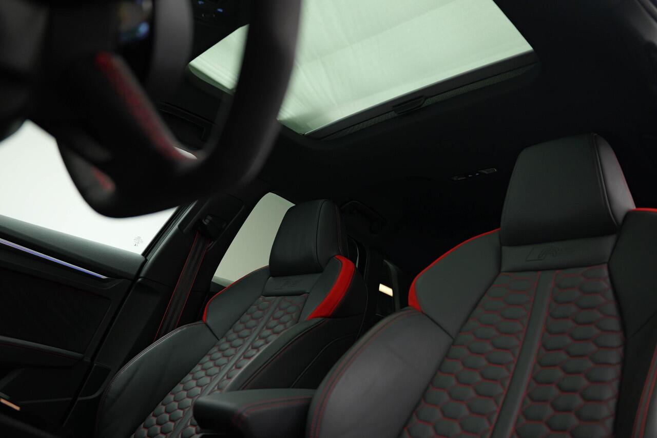 Audi RS3 Sportback 2.5 TFSI quattro |Keramisch|Pano|360|Carbon|HUD|B&O|Memory|