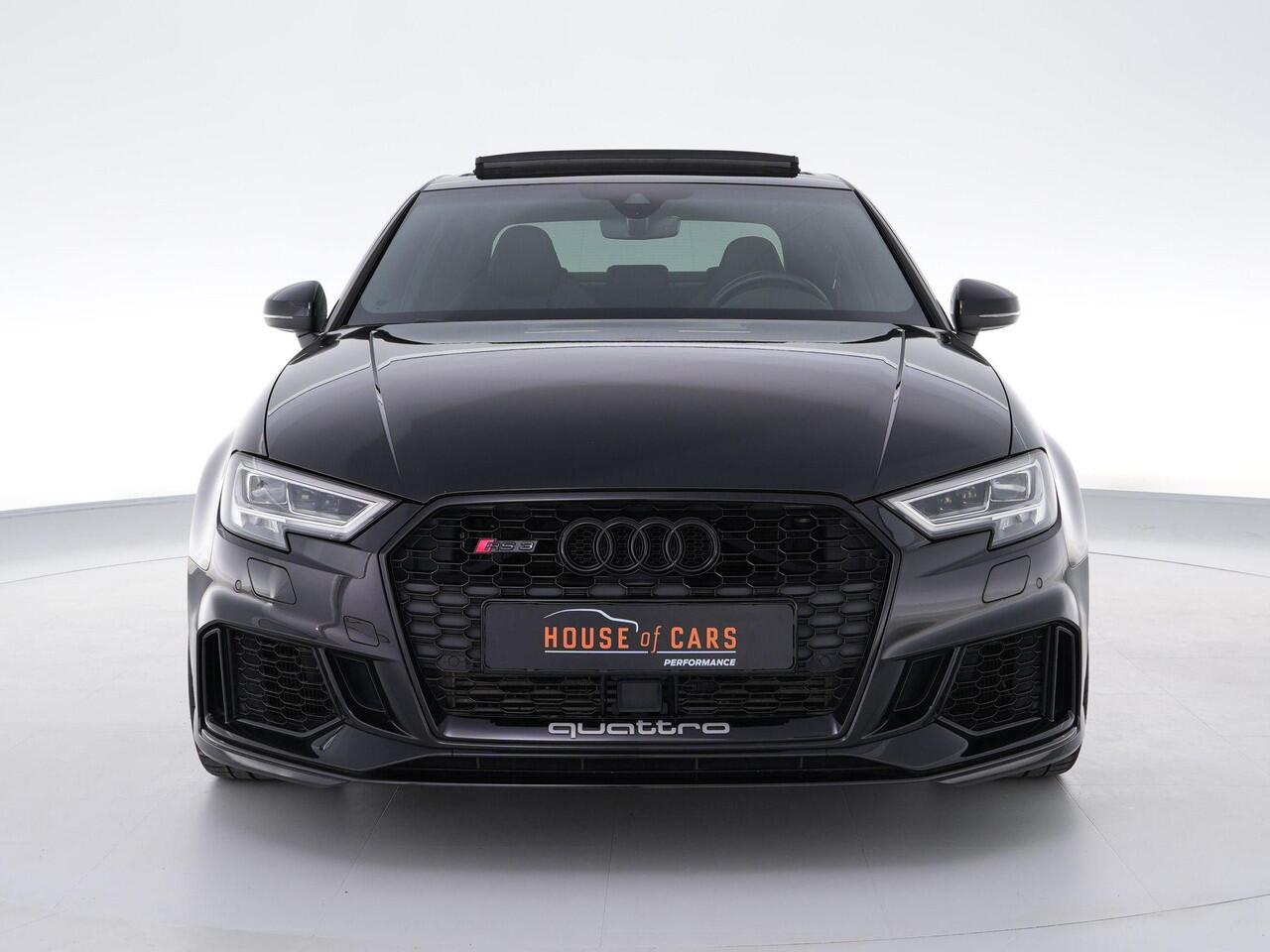 Audi RS3 Limousine 2.5 400pk TFSI quattro |panoramadak|RS-seats|B&O|blind spot|ACC|parkeercamera|stoelverwarming|