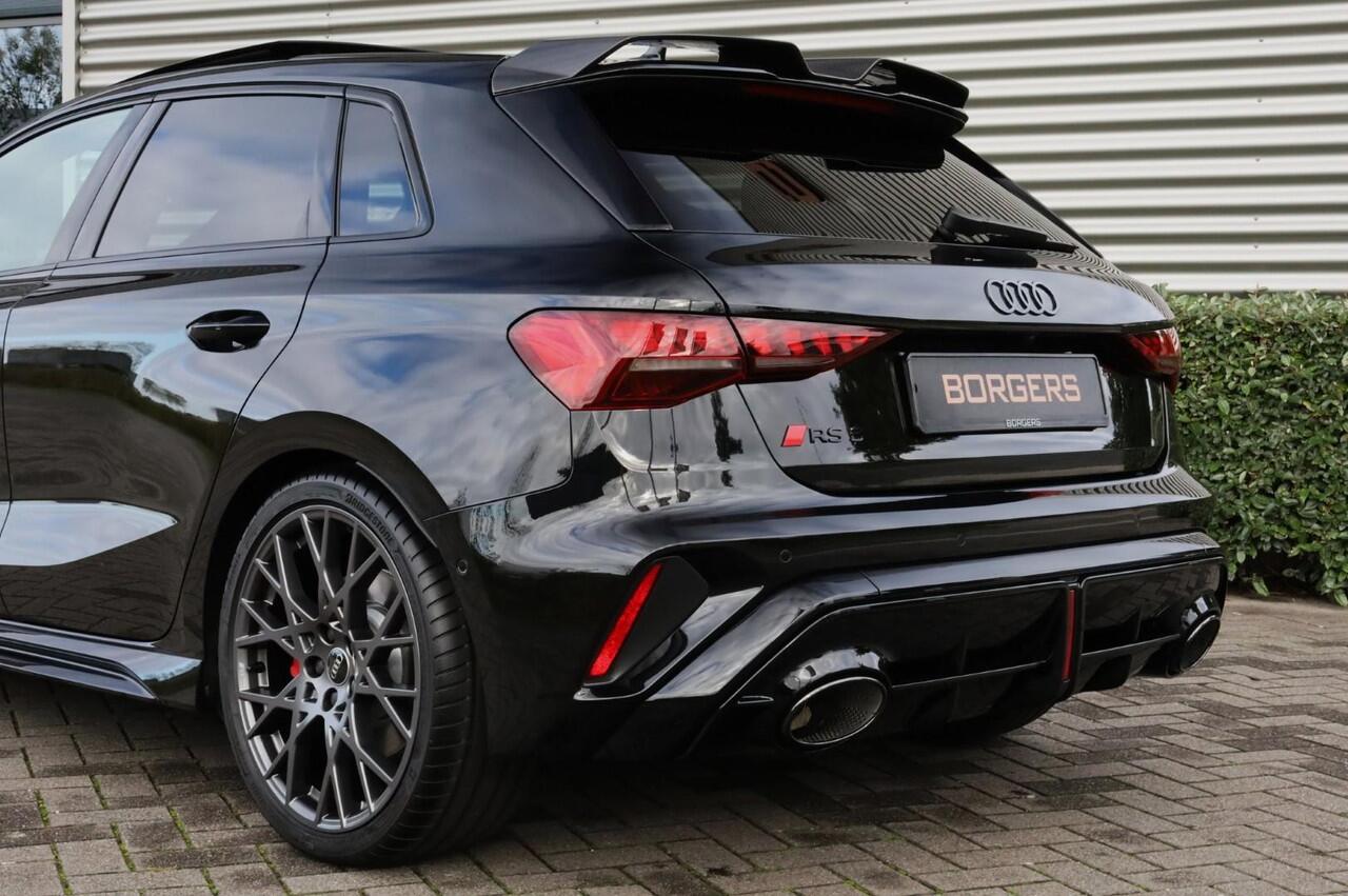 Audi RS3 Sportback Keramisch l Carbon l Pano l Massage
