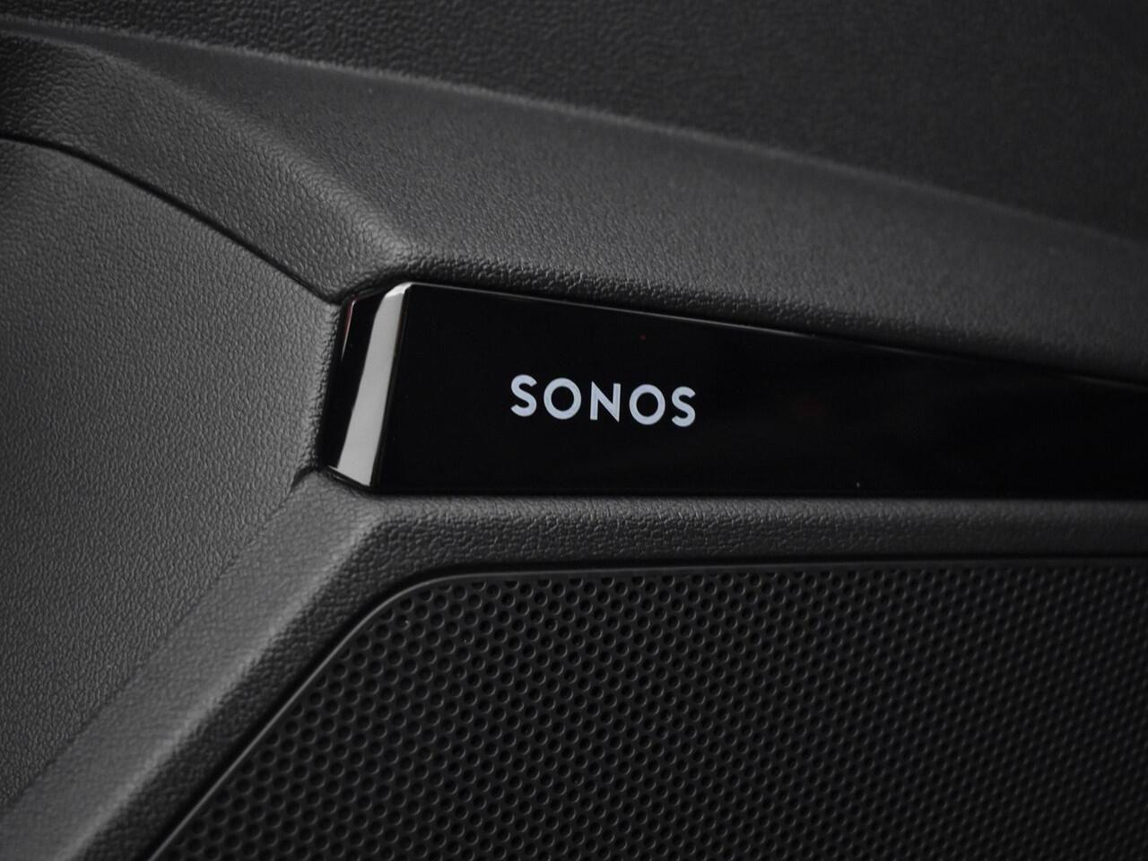 Audi RS3 Sportback 2.5 TFSI 400 PK · RS-sportuitlaatsysteem · Glazen Panoramadak · SONOS Premium 3D · Topsnelheid 280 km/h · Adaptief onderstel, Audi Drive Select · MEGA Sale