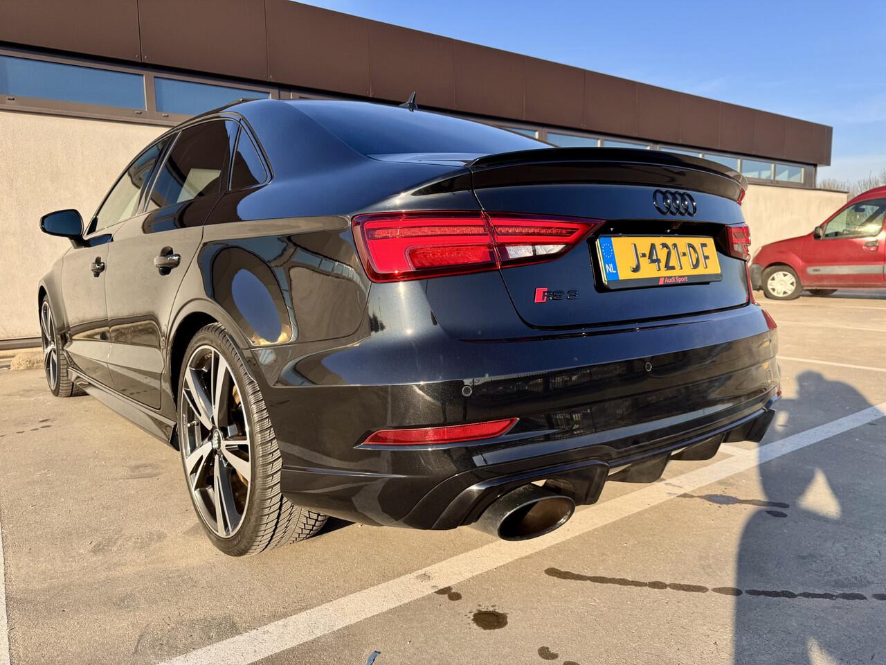 Audi RS3 A3 Limousine 2.5 TFSI quattro | Pano | Navi | veel opties | % Bovag Occasion Partner %