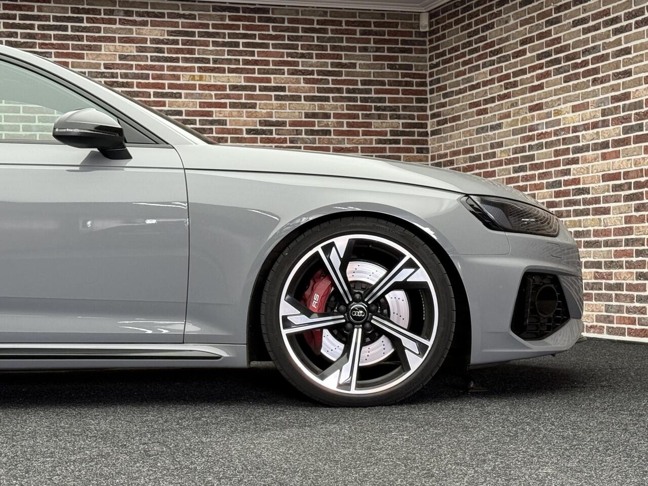 Audi RS4 Avant 2.9 TFSI quattro | Dak| Massage| Matrix LED| B&O|