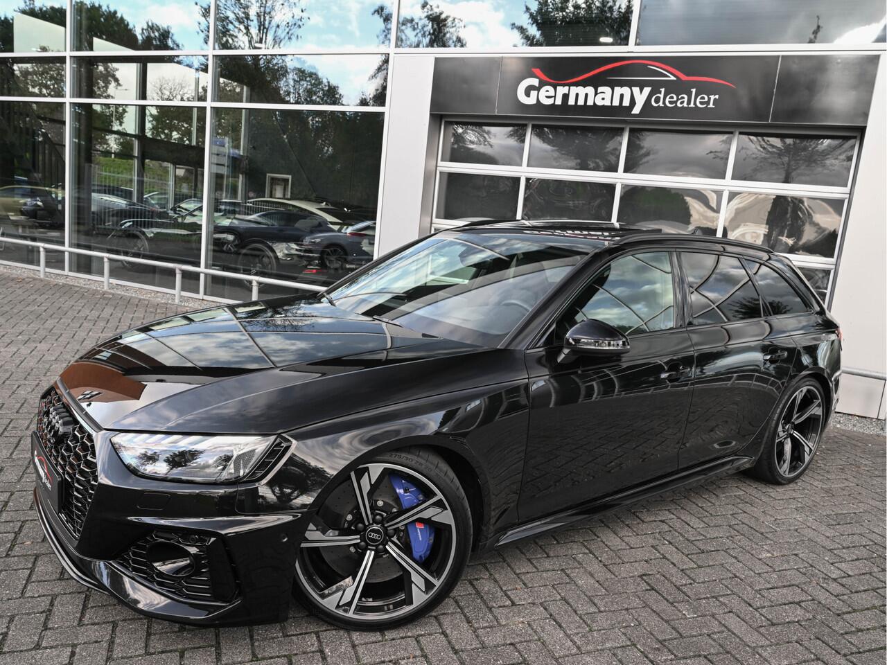 Audi RS4 Avant 2.9TFSI 450pk Quattro Keramiek Pano HUD Carbon 20-Inch B&O Led-Matrix Keyless