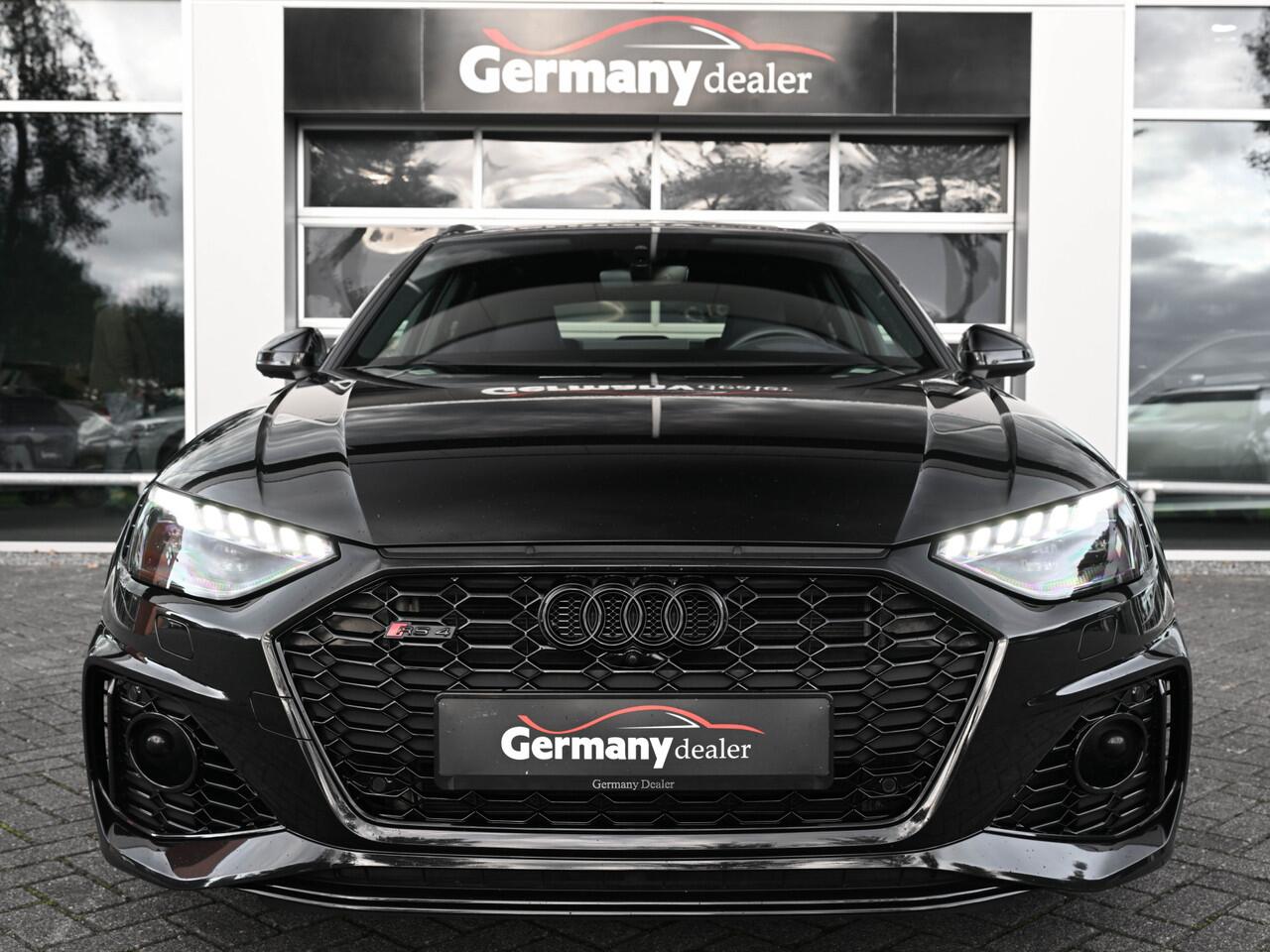 Audi RS4 Avant 2.9TFSI 450pk Quattro Keramiek Pano HUD Carbon 20-Inch B&O Led-Matrix Keyless