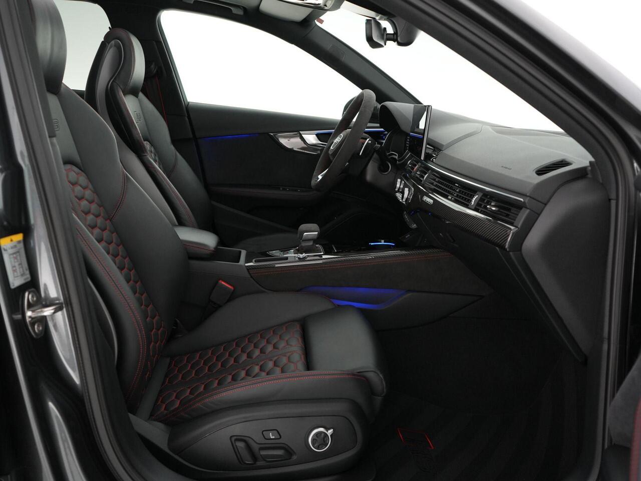 Audi RS4 quattro 2.9 TFSI RS 4 |Org. NL|dealer onderhouden|fabrieksgarantie|trekhaak|Milltek|keramisch|carbon ext.|panoramadak|B&O|memory|massage|Apple Carplay|360 camera|blind spot|