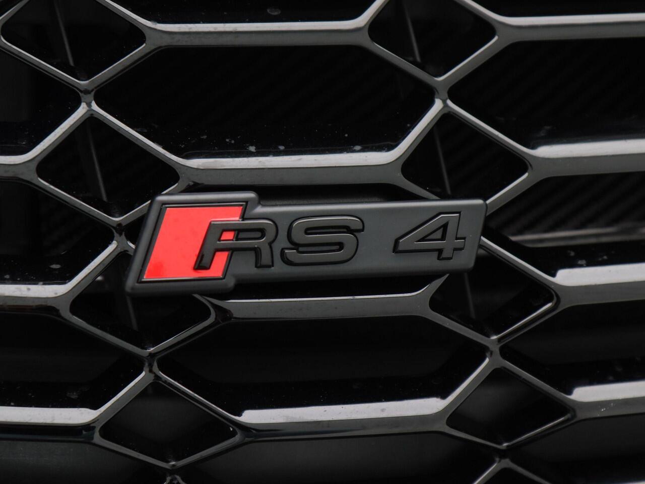 Audi RS4 Avant 2.9 TFSi 561 Pk quattro | JD Stage 2 | Milltek | Eventuri | Panoramadak | B&O | 360 Camera | Leder | 20 Inch | 31.756 KM!!