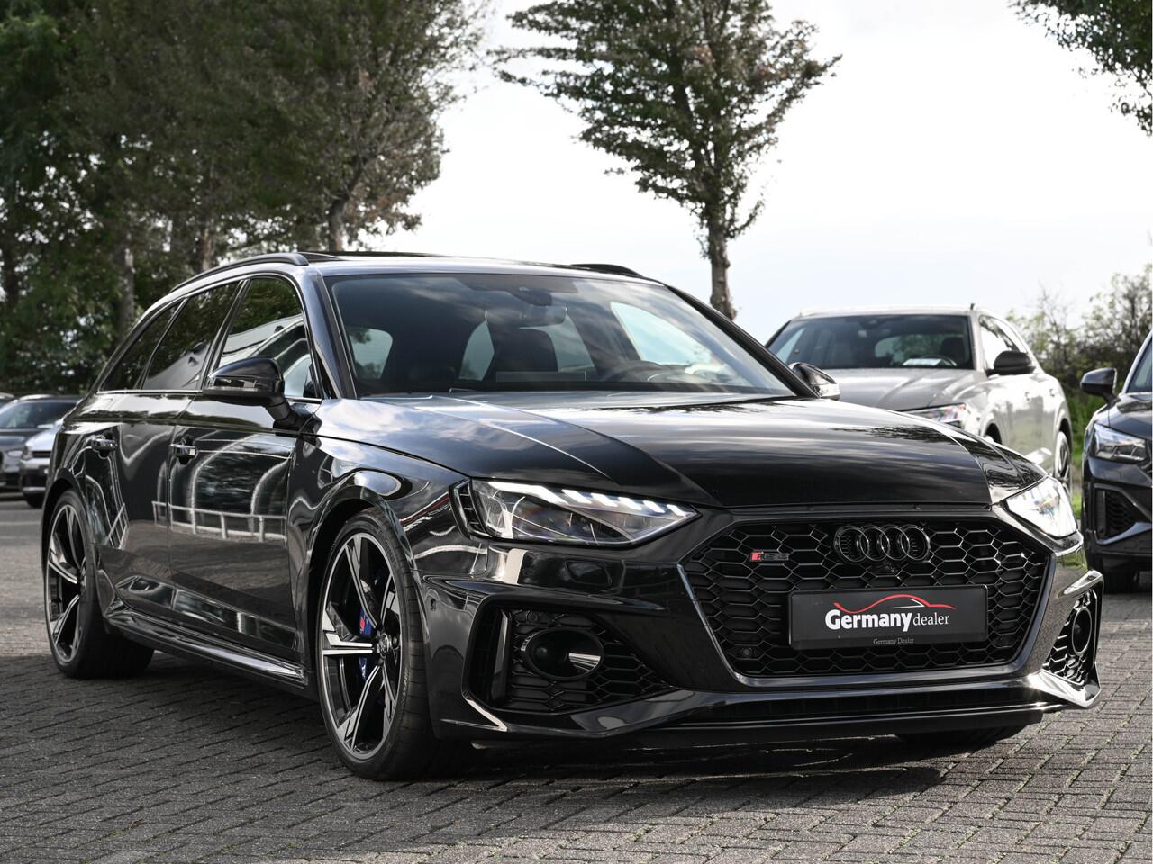 Audi RS4 Avant 2.9TFSI 450pk Quattro Keramiek Pano HUD Carbon 20-Inch B&O Led-Matrix Keyless