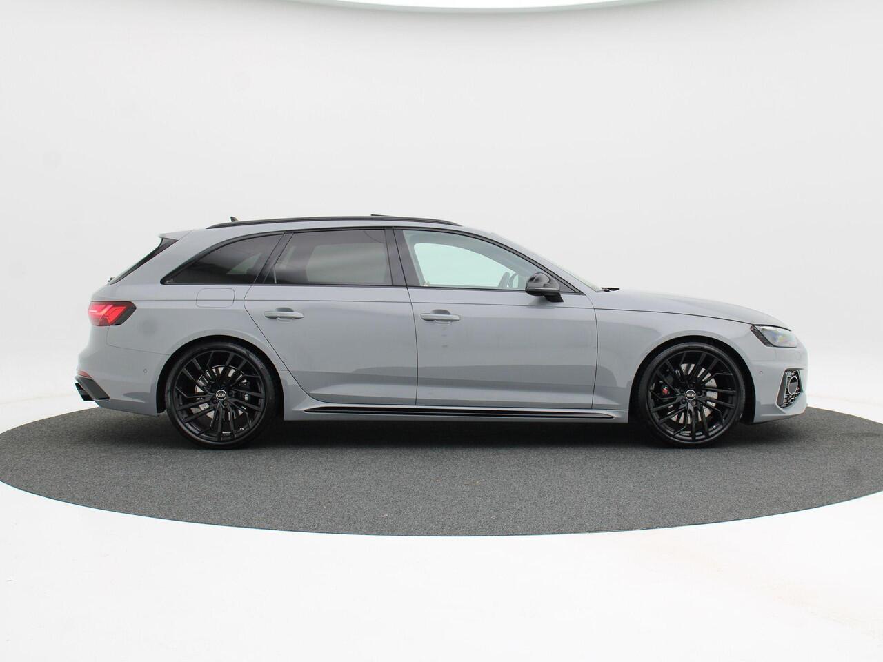 Audi RS4 Avant 2.9 TFSi 450 Pk quattro | Panoramadak | B&O Audio | Carplay | Adaptive Cruise | Stoel Verwarming | 20 Inch | 76.266 Km