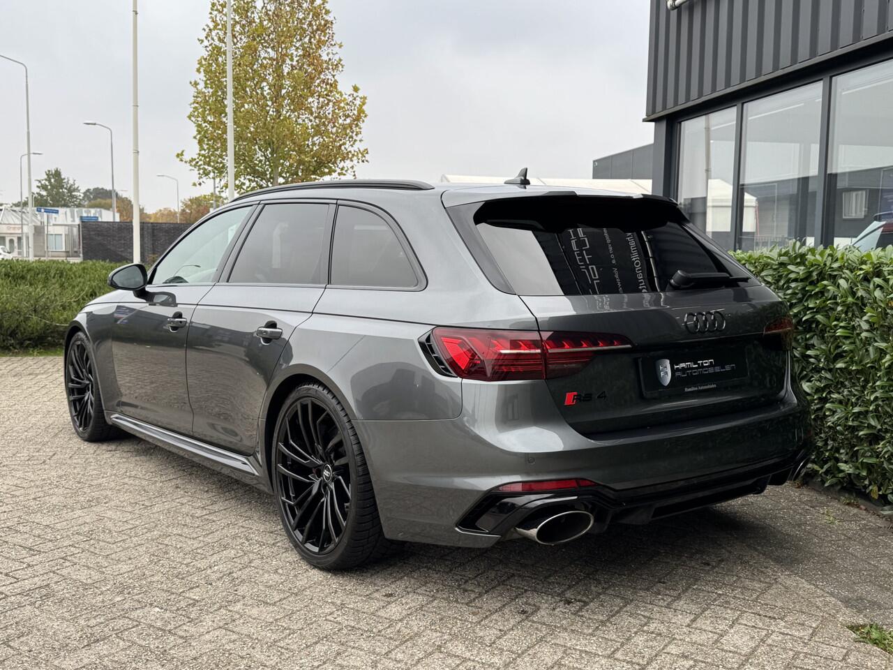 Audi RS4 Avant 2.9 TFSI 451pk Quattro Aut. Black optiek Facelift 57dkm !!