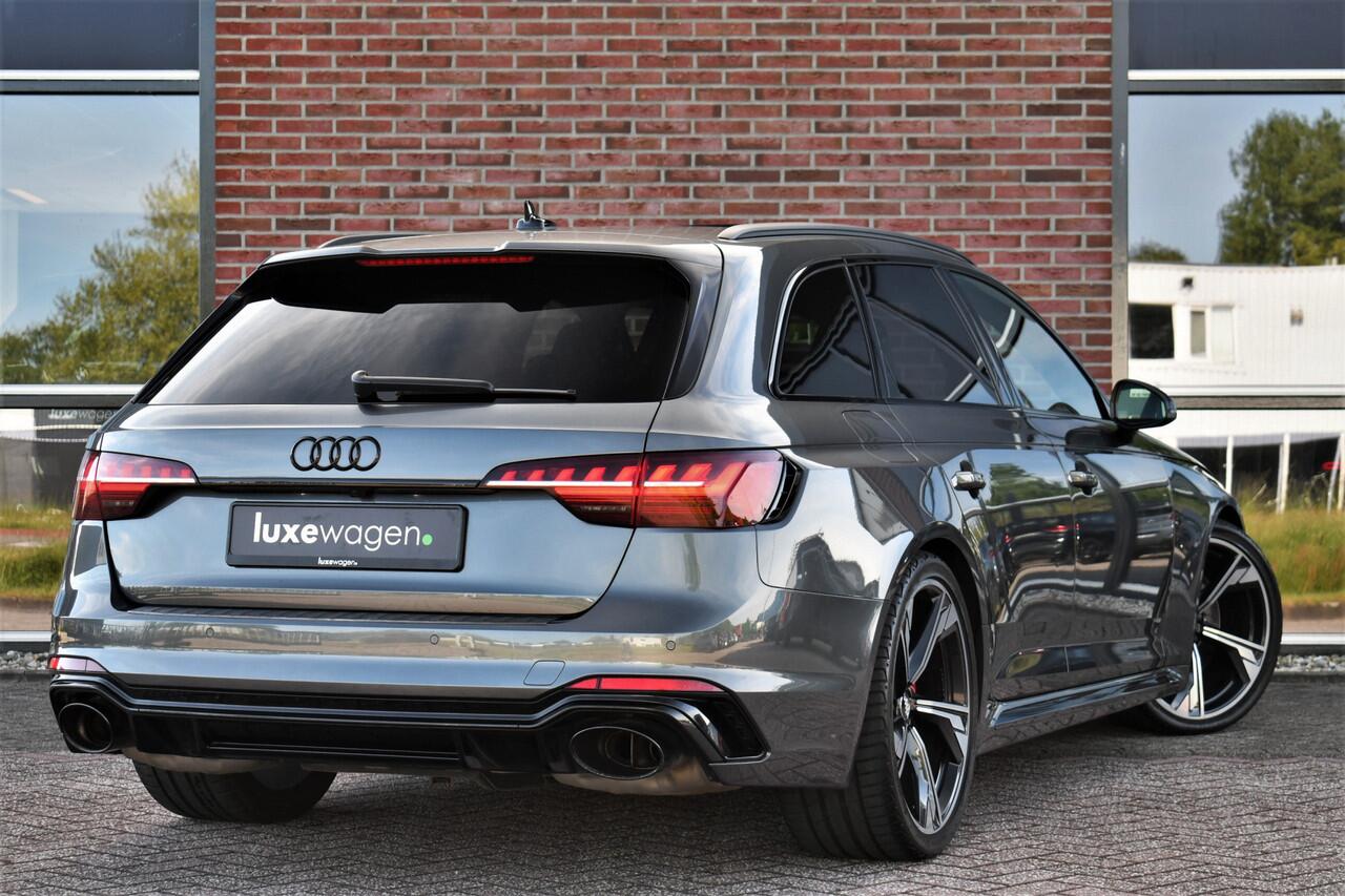 Audi RS4 Avant 2.9 TFSI quattro Pano Optic-black Massage Sfeer Camera