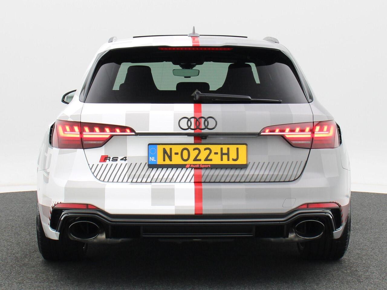 Audi RS4 Avant 2.9 TFSi 561 Pk quattro | JD Stage 2 | Milltek | Eventuri | Panoramadak | B&O | 360 Camera | Leder | 20 Inch | 31.756 KM!!