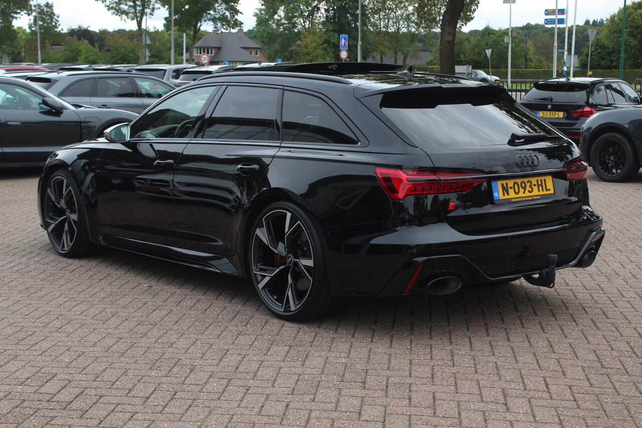Audi RS6 Avant TFSI quattro / Trekhaak / Panoramadak / Keramisch / 360Camera / Head-up / Softclose / Standverwarming / B&O / Volleder / 22'' / Apple CarPlay / Achterasbesturing / Luchtvering / Dodehoek / DAB / ACC / St