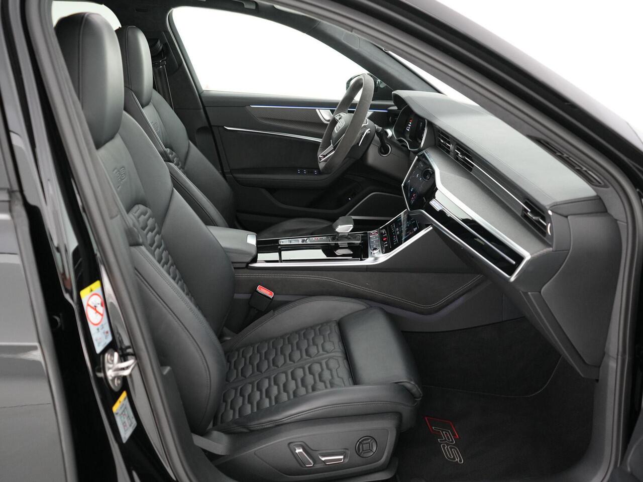 Audi RS6 Avant 600pk TFSI quattro |B&O Advanced|dynamic plus pakket|carbon pakket|luchtvering|keramisch|panoramadak|dynamic steering|HUD|BLIS|stoelventilatie|matrix LED|