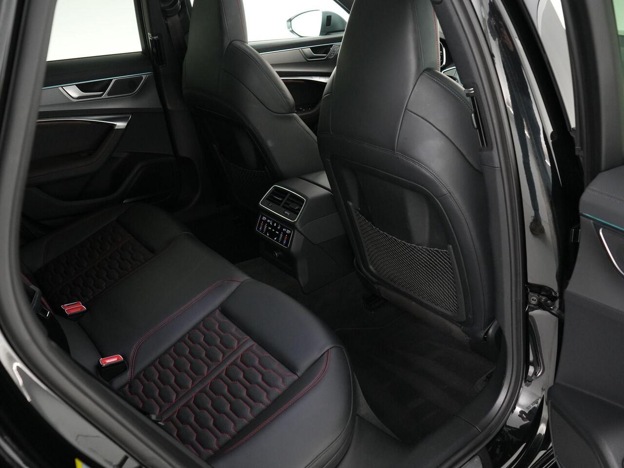 Audi RS6 Avant 600pk 4.0 TFSI quattro |dynamic ride control|achteras besturing|panoramadak|B&O|HUD|360 camera|memory|trekhaak|stoelverwarming & ventilatie|blind spot|Apple Carplay|