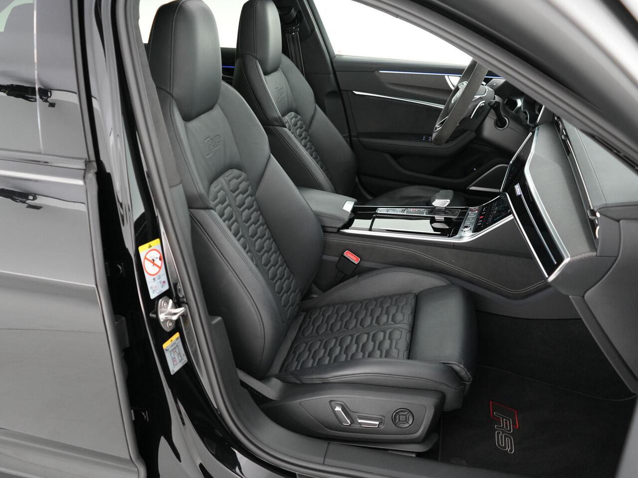 Audi RS6 Avant 600pk TFSI quattro |B&O Advanced|dynamic plus pakket|carbon pakket|luchtvering|keramisch|panoramadak|dynamic steering|HUD|BLIS|stoelventilatie|matrix LED|