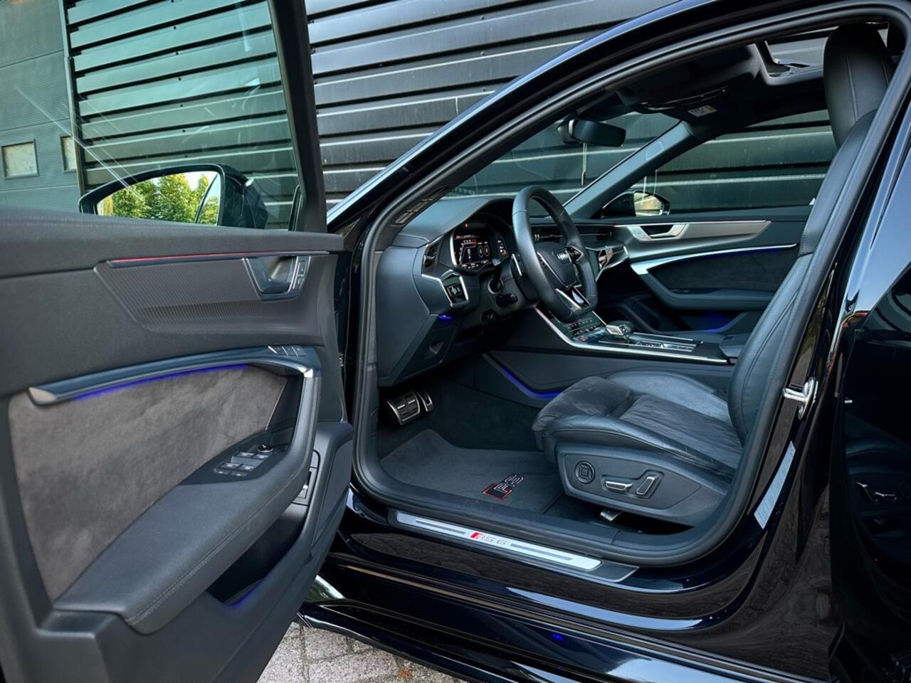 Audi RS6 Quattro DYNAMIC+|PANO|CERAMIC|B&O|SOFTCLOSE VOL!