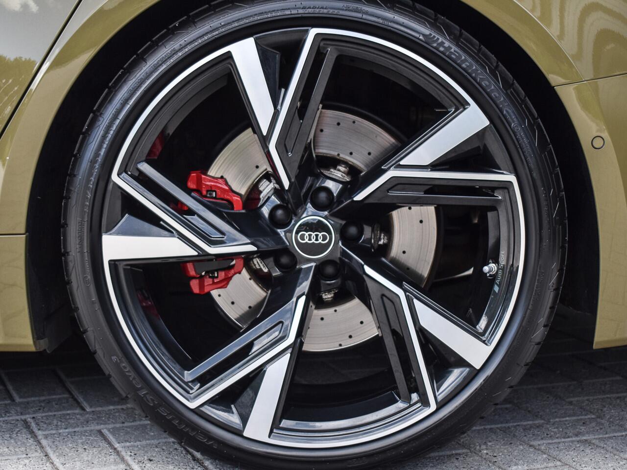 Audi RS6 Avant RS 6 TFSI QUATTRO | DYNAMIC PACK | B&O SOUND | RS-SPORTUITLAAT | DESIGN PACK | PANORAMADAK | HEAD-UP | SPORT-DIFFERENTIEEL | MATRIX-LED + LASER | AUDI EXCLUSIVE LAK | RS-SPORTSTOELEN + VENTILATIE | COMFORT AIRCO 4 ZONE | 4-WHEEL STEERING | ASSISTENT