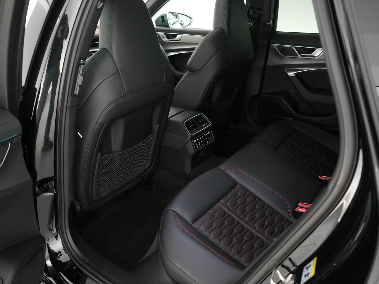 Audi RS6 Avant 600pk 4.0 TFSI quattro |dynamic ride control|achteras besturing|panoramadak|B&O|HUD|360 camera|memory|trekhaak|stoelverwarming & ventilatie|blind spot|Apple Carplay|