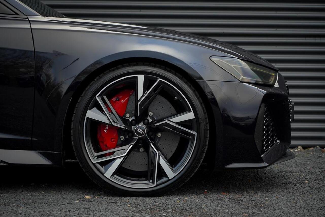 Audi RS6 A6 Avant TFSI quattro / Pano / Dynamic+ / Keramisch / Nachtzicht / Valcona