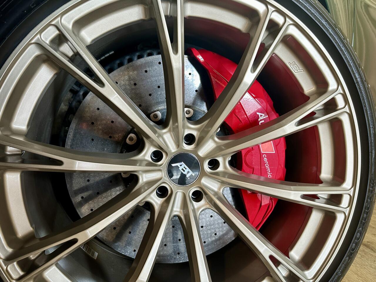 Audi RS6 C8 *ABT 700PK* Goodwood Green / Keramisch / Carbon Pakket / B&O / 22" ABT / HUD / Pano / Stoelventilatie / Soft Close / MATRIX