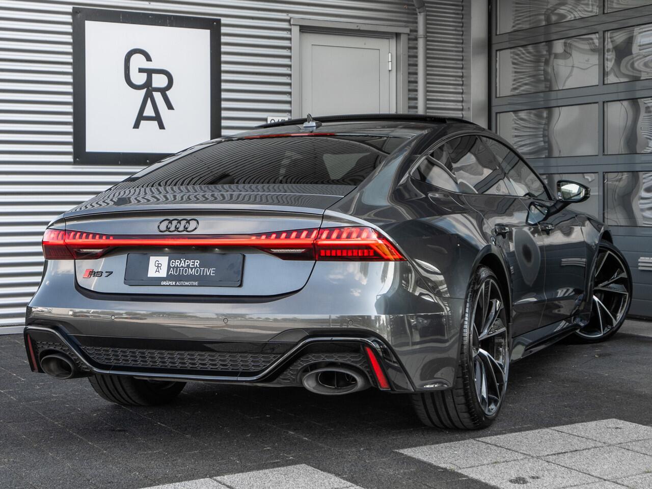 Audi RS7 Sportback 4.0 TFSI V8 Quattro | Keramisch | Head-up | Zwart optiek