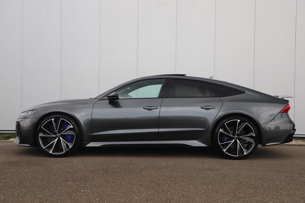 Audi RS7 4.0 TFSI RS 7 Sportback Quattro 600PK 1 Jaar Garantie 22 inch Ceramic B&O High End Alcantara Hemel Dynamic Plus Pack 4-wiel Sturing Softclose Stoelverkoeling Panoramadak Laser LED HUD 360 Camera Full Options! Nieuwstaat!