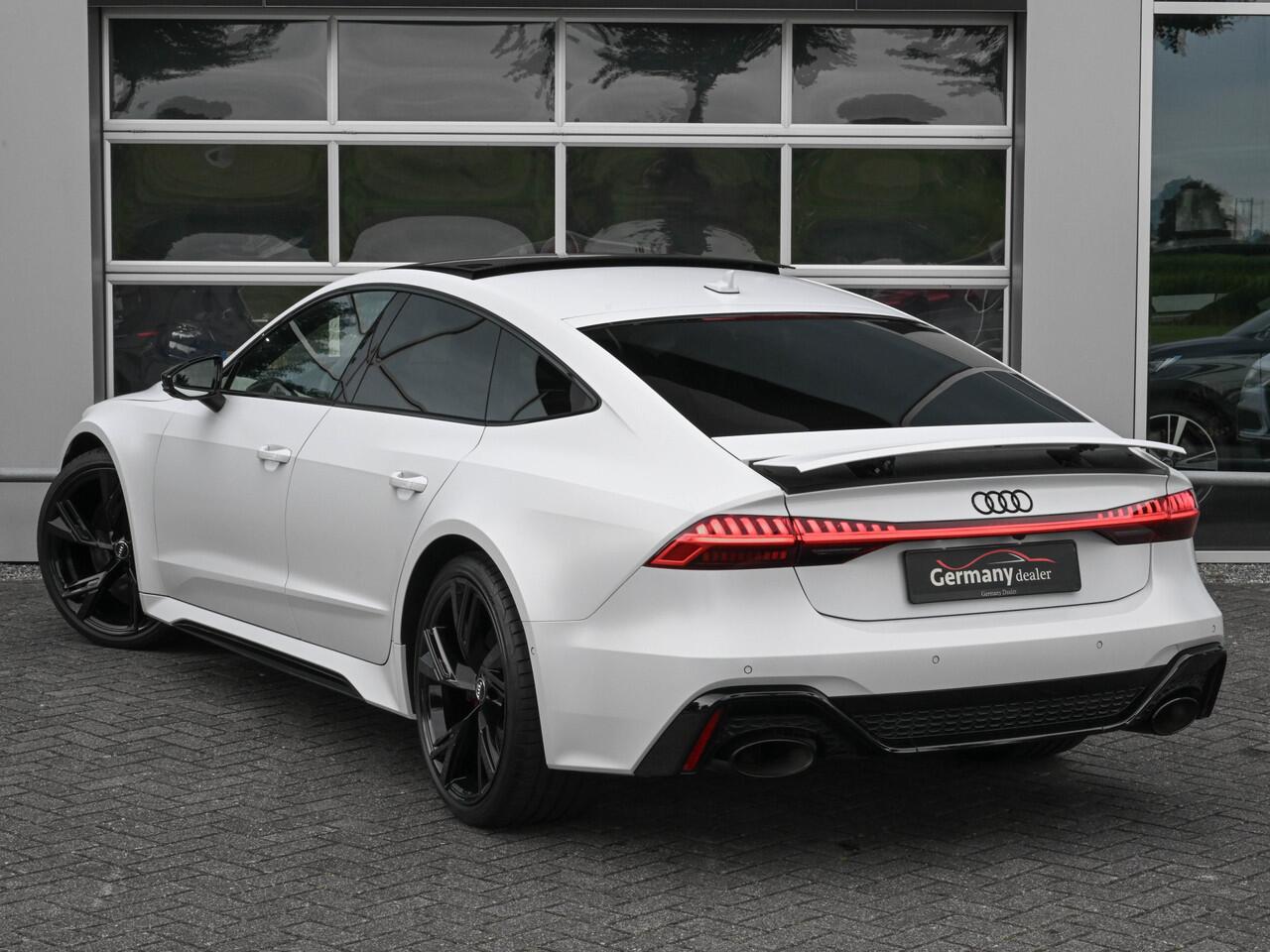Audi RS7 Sportback 4.0TFSI 600pk Quattro Black optic Matt-Audi-Excl Keramiek B&O Pano 4W-best Softclose Carbon Head-Up