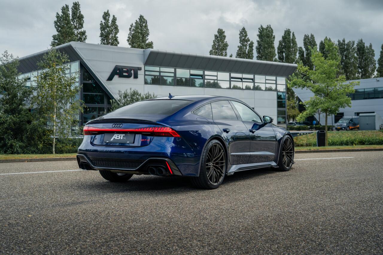 Audi RS7 Sportback ABT RS7-S | ABT HR22 matt racing gold | Akrapovic | Audi Exclusive | Carbon optiek | B&O Advanced | Dynamic plus | design pakket rood | alcantara hemel | Carbon interieur | akoestische voorruit
