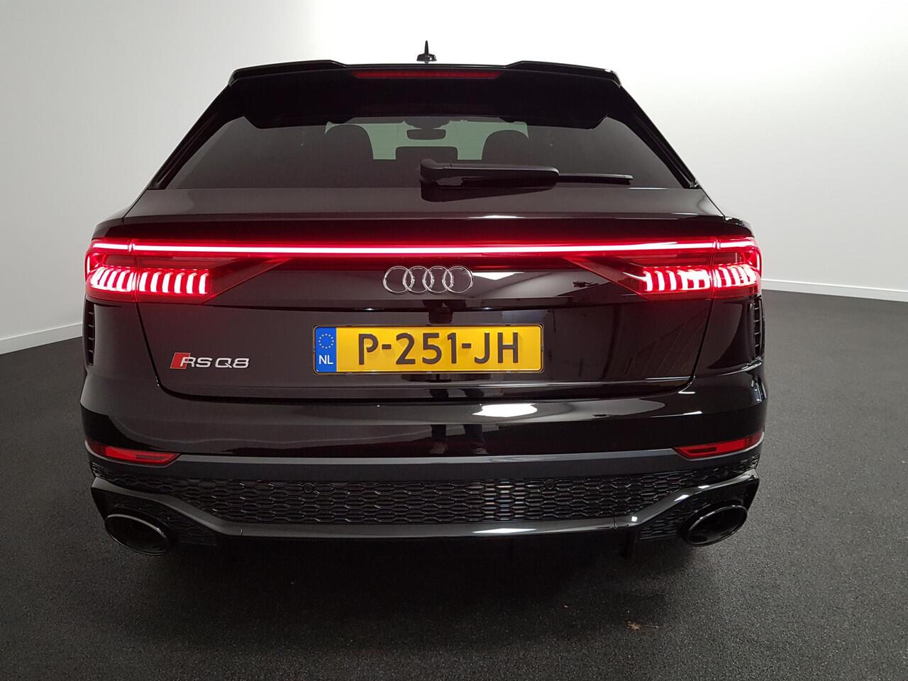 Audi RSQ8 4.0 TFSI RS Q8 Quattro 600pk! | Panorama dak | Navigatie | Electrische achterklep | Led | Camera | Climate Control | Parkeer sensoren voor en achter | Lichtmetalen Velgen
