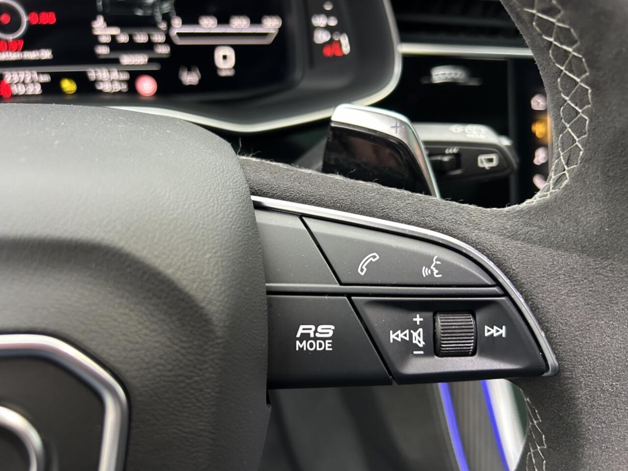 Audi RSQ8 Dynamic Carbon B&O Ceramic NIEUW! ?