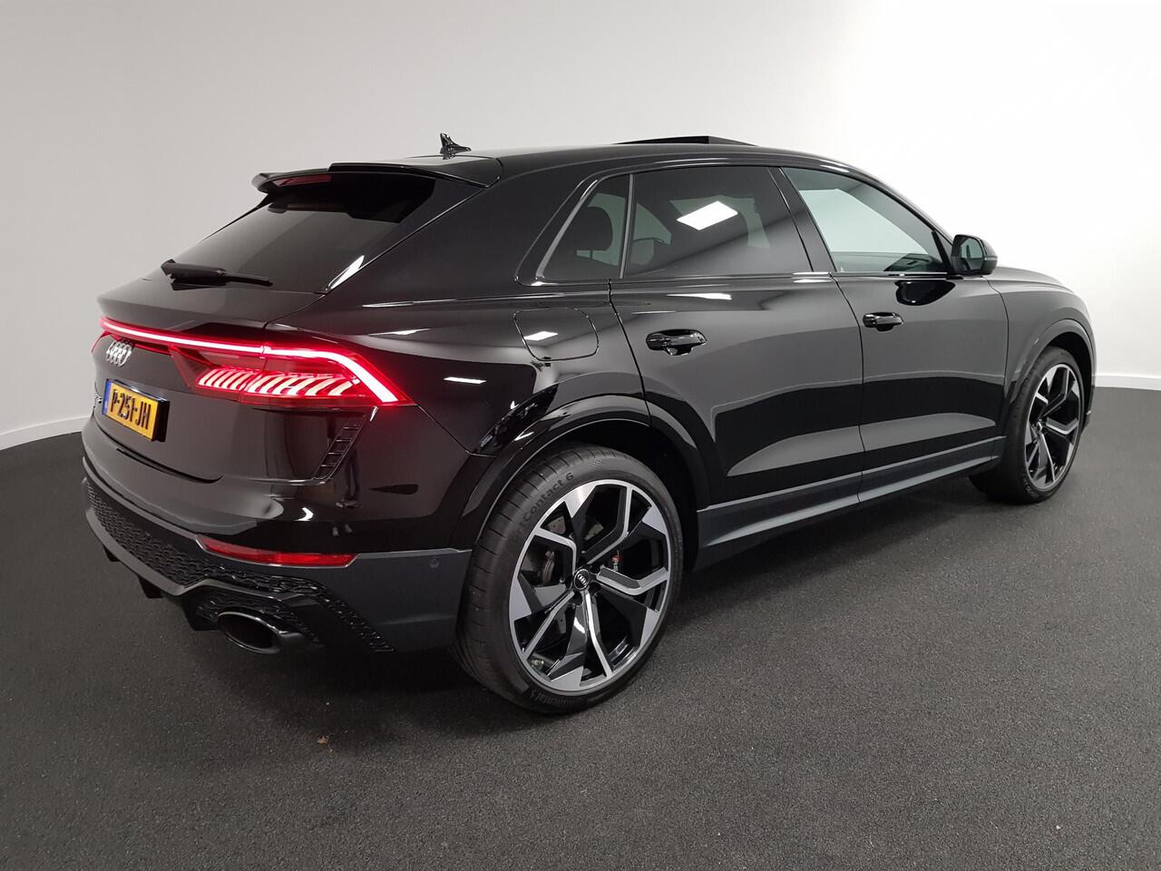 Audi RSQ8 4.0 TFSI RS Q8 Quattro 600pk! | Panorama dak | Navigatie | Electrische achterklep | Led | Camera | Climate Control | Parkeer sensoren voor en achter | Lichtmetalen Velgen