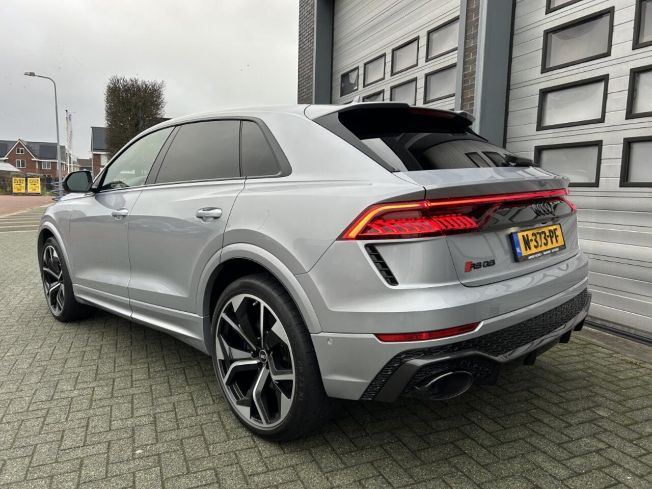 Audi RSQ8 Dynamic Carbon B&O Ceramic NIEUW! ?
