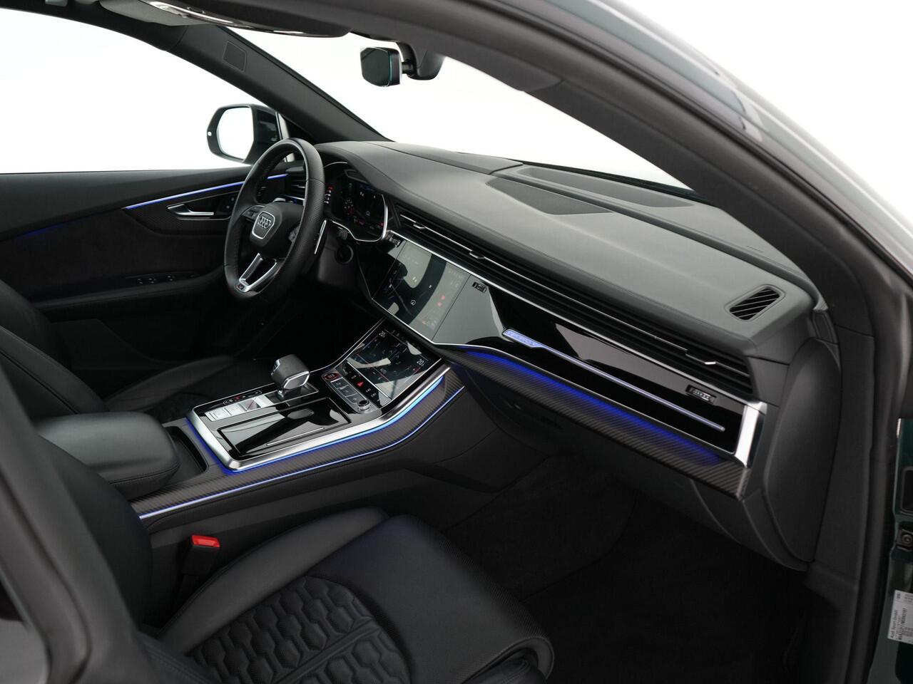 Audi RSQ8 4.0 600pk TFSI quattro |Goodwood Green|org. NL|1e eigenaar|panoramadak|B&O|head up|memory|360 camera|achteras besturing|elek. trekhaak|stoel ventilatie & verwarming|carbon interieur|Apple Carplay|23" lichtmetalen wielen|