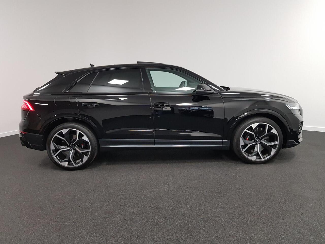 Audi RSQ8 4.0 TFSI RS Q8 Quattro 600pk! | Panorama dak | Navigatie | Electrische achterklep | Led | Camera | Climate Control | Parkeer sensoren voor en achter | Lichtmetalen Velgen