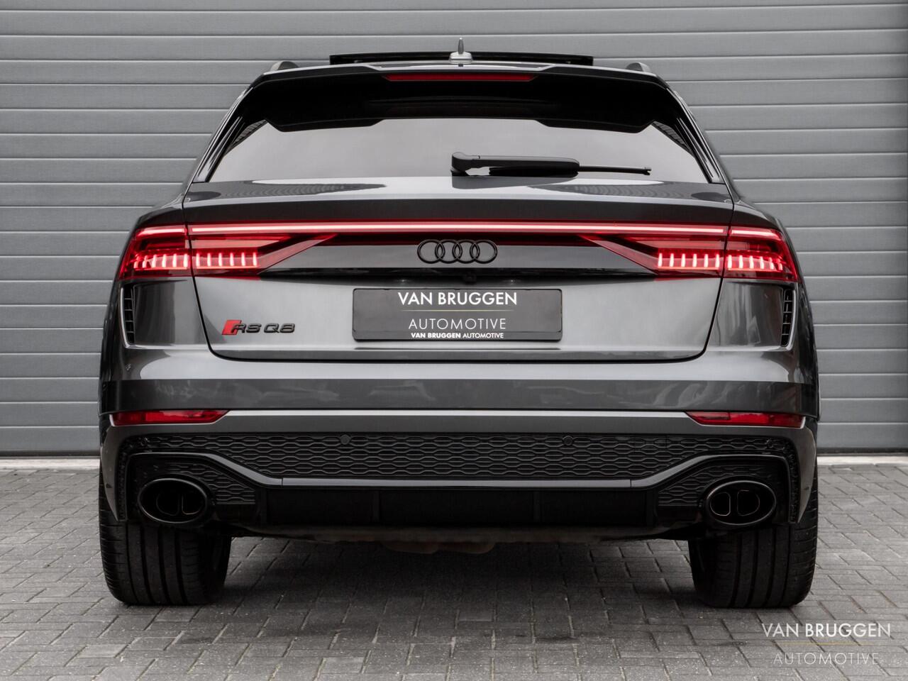 Audi RSQ8 4.0 TFSI V8 quattro Pano Keramisch Massage BTW Standkachel Alcantara 23"