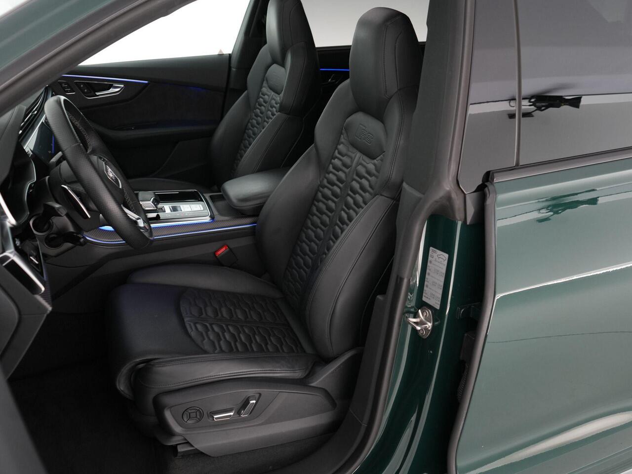 Audi RSQ8 4.0 600pk TFSI quattro |Goodwood Green|org. NL|1e eigenaar|panoramadak|B&O|head up|memory|360 camera|achteras besturing|elek. trekhaak|stoel ventilatie & verwarming|carbon interieur|Apple Carplay|23" lichtmetalen wielen|