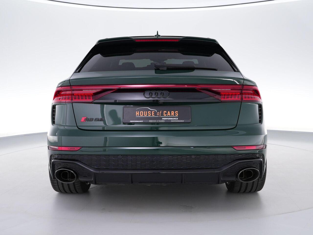 Audi RSQ8 4.0 600pk TFSI quattro |Goodwood Green|org. NL|1e eigenaar|panoramadak|B&O|head up|memory|360 camera|achteras besturing|elek. trekhaak|stoel ventilatie & verwarming|carbon interieur|Apple Carplay|23" lichtmetalen wielen|