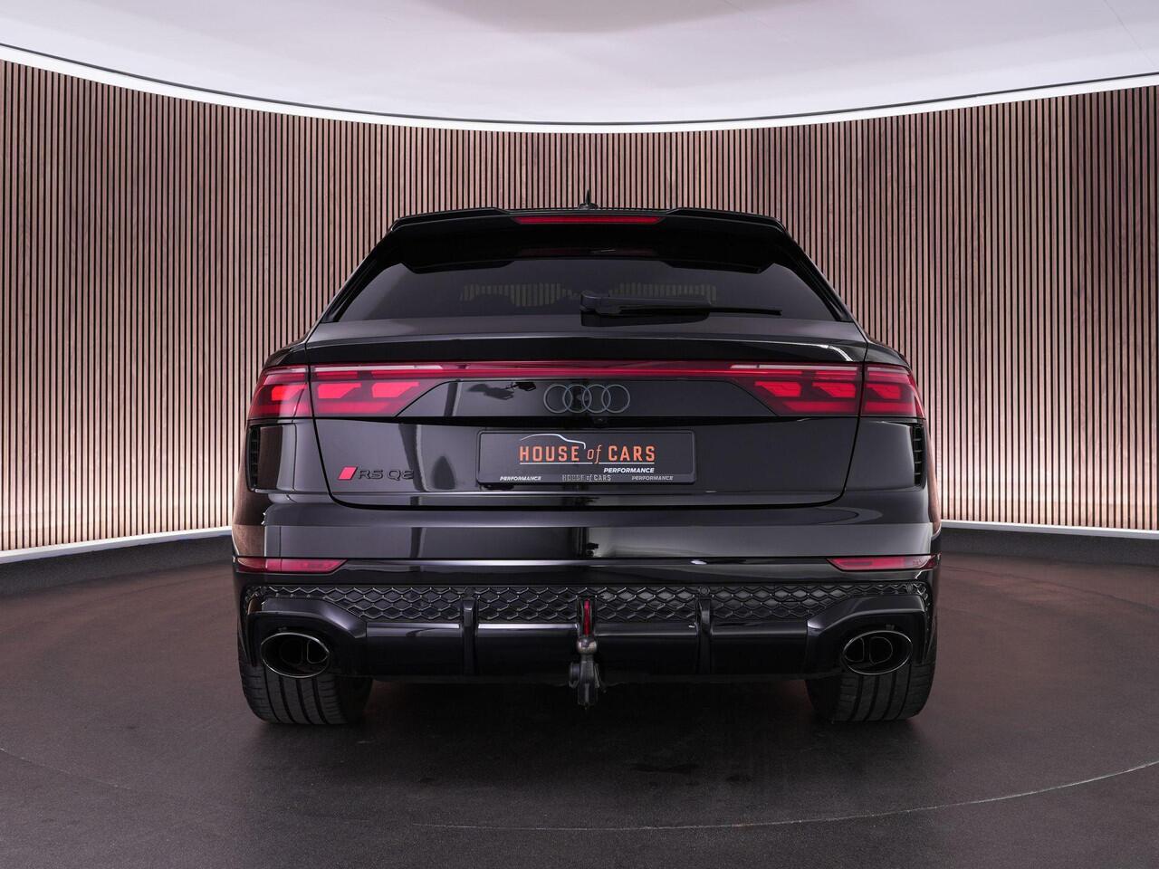 Audi RSQ8 Performance 4.0 640pk TFSI |BTW-auto|B&O advanced|RS-design blauw|pano|massage|soft close|keramisch|HUD|360 camera|matrix LED|carbon interieur|memory|elek. trekhaak|