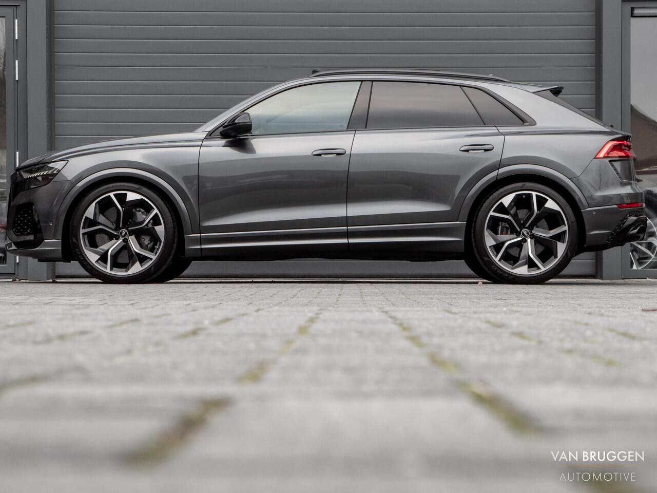 Audi RSQ8 4.0 TFSI V8 quattro Pano Keramisch Massage BTW Standkachel Alcantara 23"