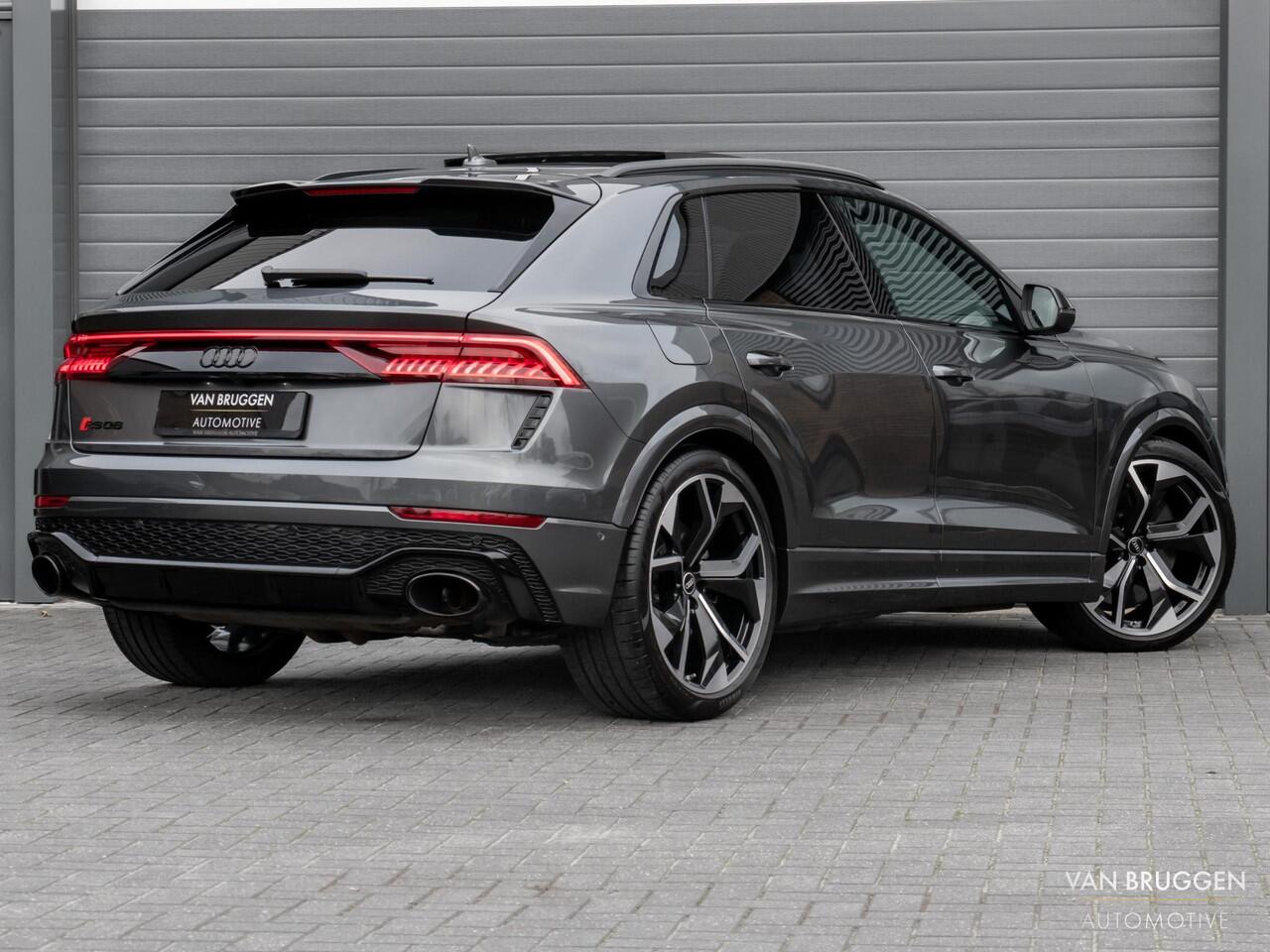 Audi RSQ8 4.0 TFSI V8 quattro Pano Keramisch Massage BTW Standkachel Alcantara 23"