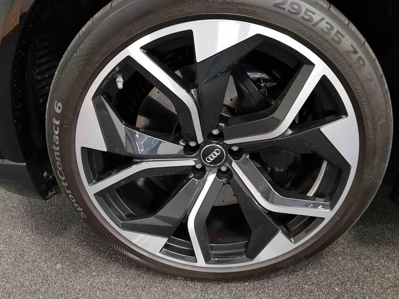 Audi RSQ8 4.0 TFSI RS Q8 Quattro 600pk! | Panorama dak | Navigatie | Electrische achterklep | Led | Camera | Climate Control | Parkeer sensoren voor en achter | Lichtmetalen Velgen