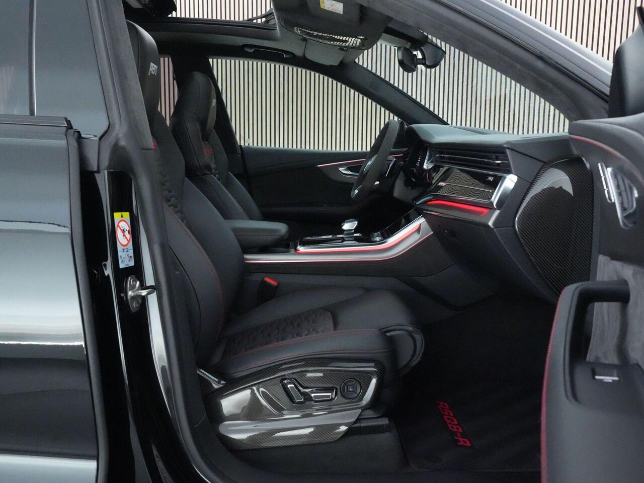 Audi RSQ8 RSQ8-R ABT 4.0 740pk TFSI quattro |Incl. BTW|1 of 125|Carbon exterieur|RS-dynamic plus|panoramadak|Bang&Olufsen|massage|HUD|memory|360° camera|stoelverwarming en verkoeling|Apple Carplay|