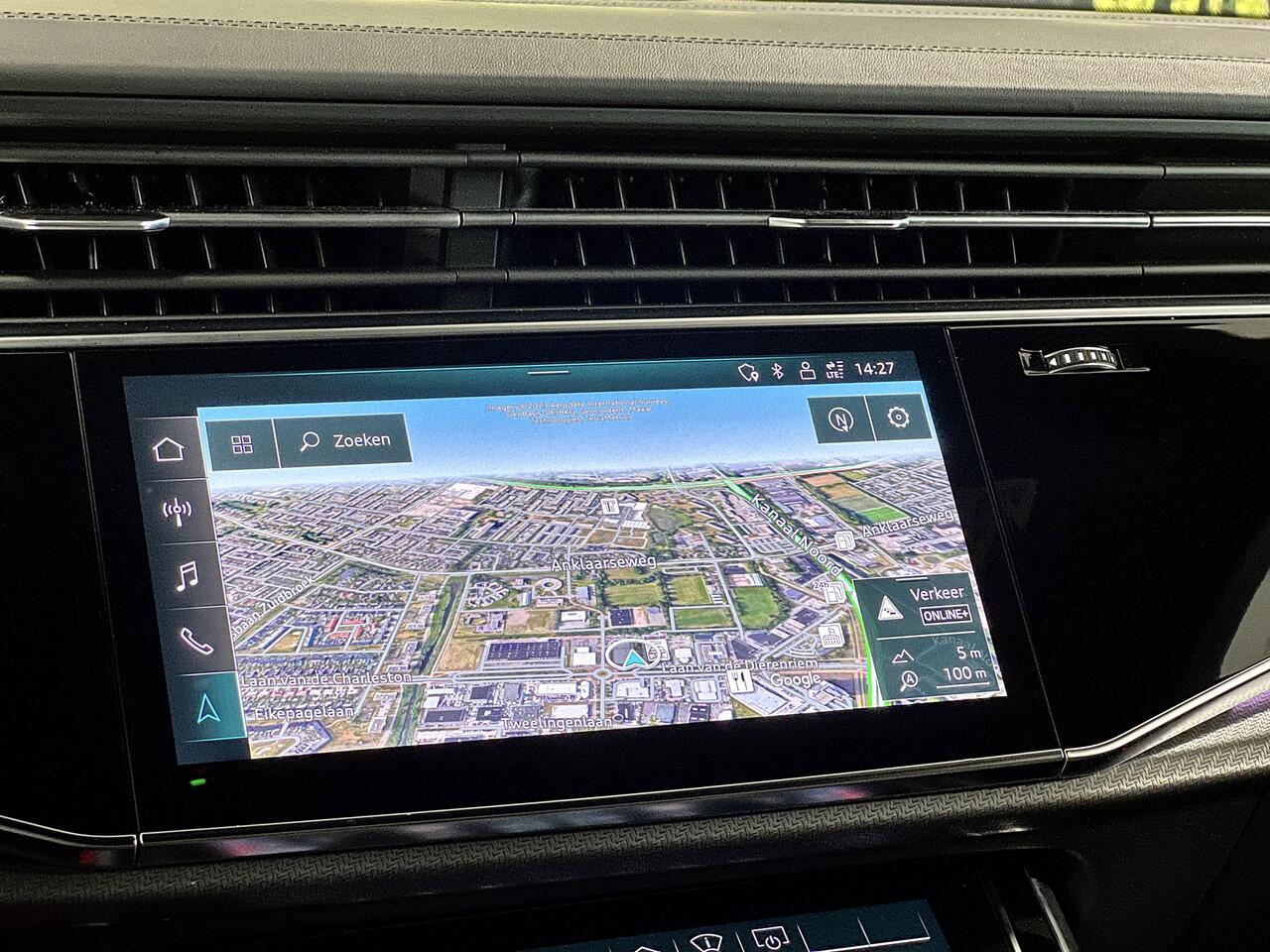 Audi RSQ8 4.0 TFSI RS Q8 quattro | Carbon Optiek Pakket | Dynamic Plus | Keramisch | 23'' lichtmetaal | Panoramadak | Massage | 600 Pk! | Head-up display | Trekhaak | Bang & Olufson |