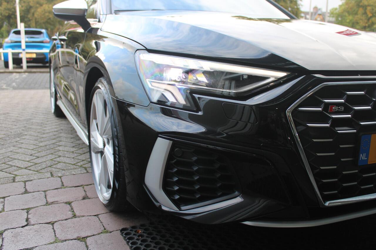 Audi S3 Limousine 2.0 TFSI 310PK S3 QUATTRO | APPLE CARPLAY/ANDROID AUTO | STOEL VERWARMING | S-LINE INTERIEUR/EXTERIEUR | SPORT STUUR S-LINE MET SCHAKEL FUNCTIE | NAVIGATIE | VIRTUAL COCKPIT PLUS | GLANS PAKKET | CRUISE CONTROL | ADVANCED KEY | AMBIENTE VERLICHT