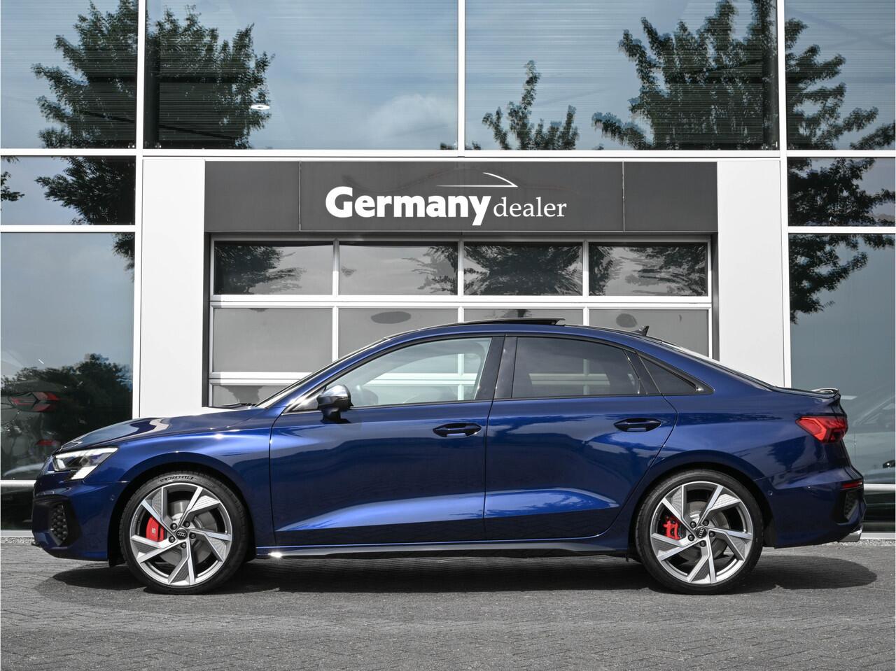 Audi S3 Limousine 310PK 2.0TFSI Quattro Pano HUD Matrix B&O Massage Alcantara Sfeerverlichting