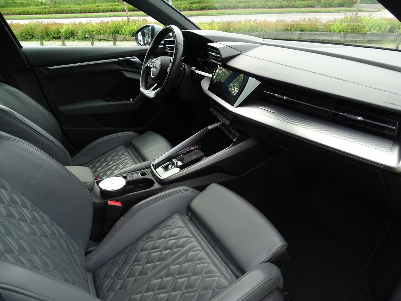 Audi S3 Limousine 310 pk Quattro S-Line Automaat, F1-Flippers, Camera, Leder Sport Interieur, Navigatie, Multimedia, Airco/ECC, Cruisecontrol, Parkeersensoren, LM-velgen