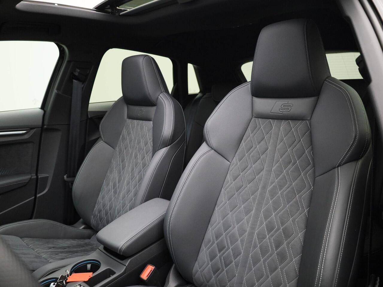 Audi S3 SPORTBACK 2.0 TSFI/333PK quattro · Panoramadak · Dynamic Plus · Sonos · Leder/Alcantara · Garantie tot juni 2029 of 100000km.